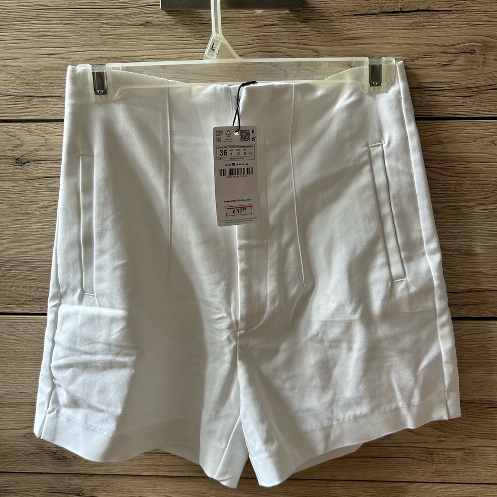 Stradivarius White Women's Tailored Shorts NWT - size 4